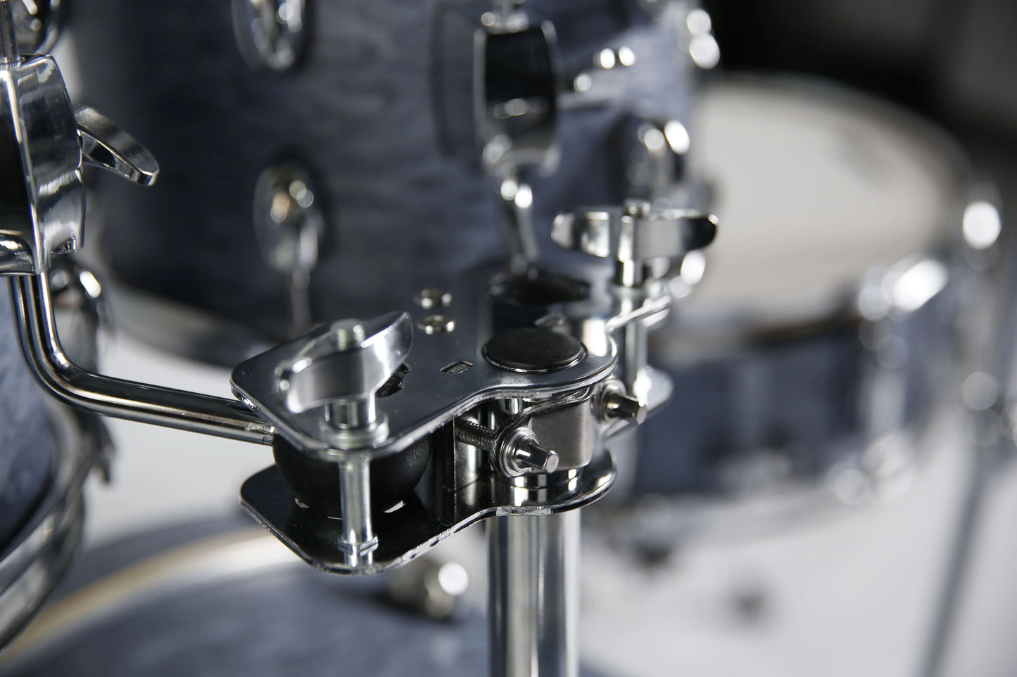 Acoustic Drum Set Professional Drum Kit Featuring Poplar Wood Shells Complete Configuration Suitable for Studios & Performances