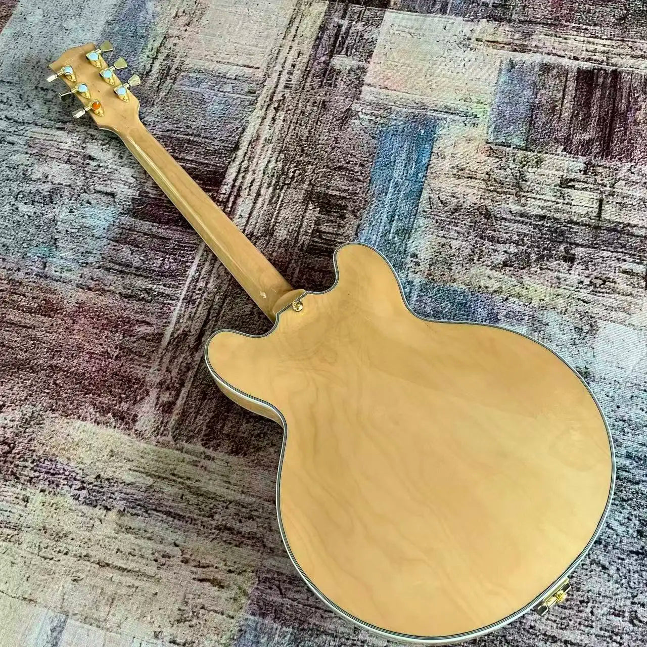 Electric guitar, semi-hollow HH pickup, maple body, rosewood fretboard, 22 frets, 6 strings