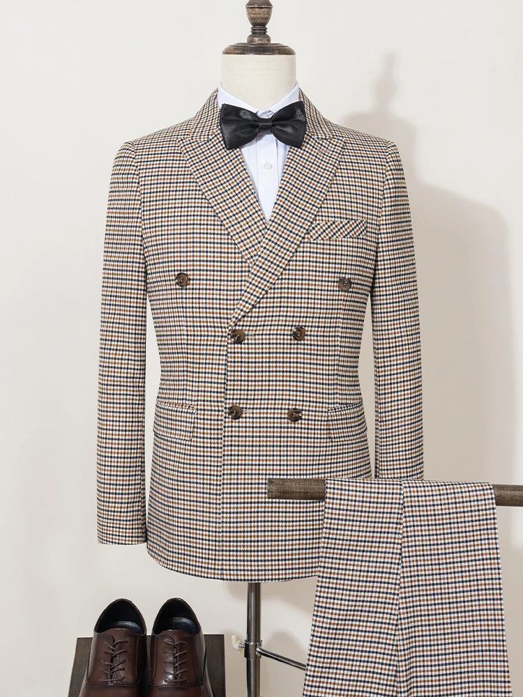 Fashionable Plaid suit for Men