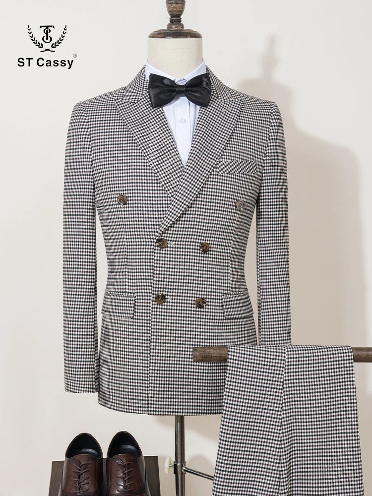 Fashionable Plaid suit for Men